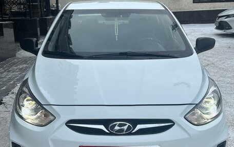 Hyundai Solaris II рестайлинг, 2013 год, 820 000 рублей, 26 фотография