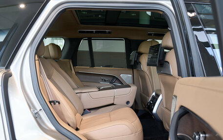 Land Rover Range Rover IV рестайлинг, 2025 год, 25 000 000 рублей, 12 фотография