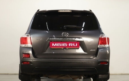 Toyota Highlander III, 2013 год, 1 949 000 рублей, 6 фотография