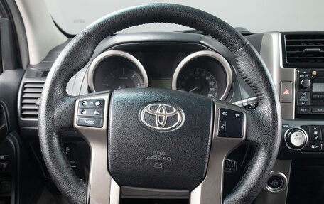 Toyota Land Cruiser Prado 150 рестайлинг 2, 2012 год, 2 899 000 рублей, 10 фотография