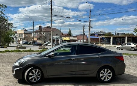 Hyundai Solaris II рестайлинг, 2011 год, 820 000 рублей, 6 фотография