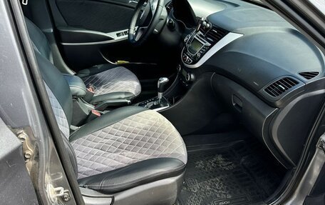Hyundai Solaris II рестайлинг, 2011 год, 820 000 рублей, 9 фотография