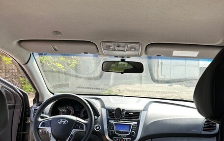 Hyundai Solaris II рестайлинг, 2011 год, 820 000 рублей, 11 фотография