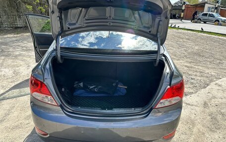 Hyundai Solaris II рестайлинг, 2011 год, 820 000 рублей, 18 фотография