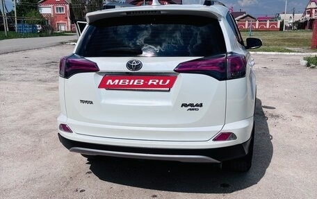 Toyota RAV4, 2019 год, 2 890 000 рублей, 9 фотография