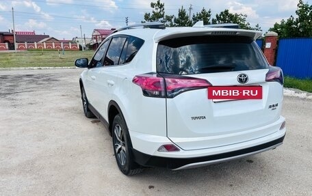 Toyota RAV4, 2019 год, 2 890 000 рублей, 8 фотография