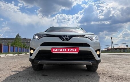 Toyota RAV4, 2019 год, 2 890 000 рублей, 7 фотография