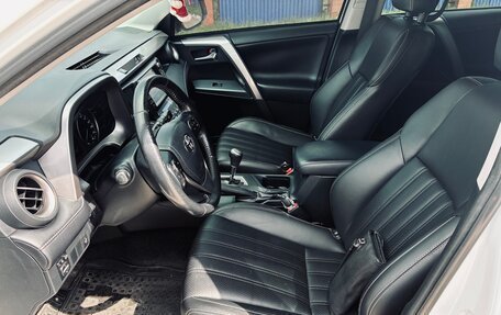 Toyota RAV4, 2019 год, 2 890 000 рублей, 11 фотография