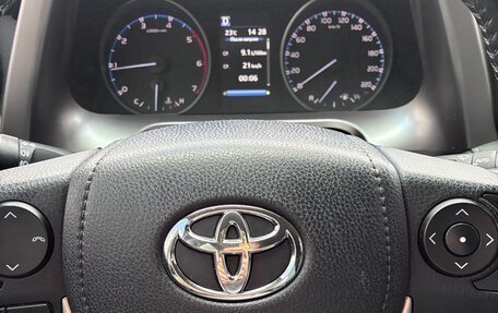 Toyota RAV4, 2019 год, 2 890 000 рублей, 17 фотография