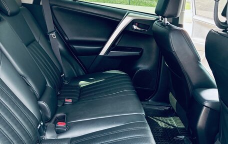 Toyota RAV4, 2019 год, 2 890 000 рублей, 26 фотография