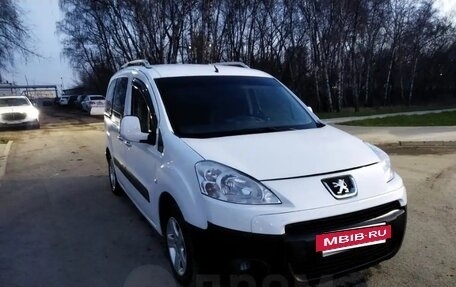 Peugeot Partner II рестайлинг 2, 2011 год, 530 000 рублей, 3 фотография