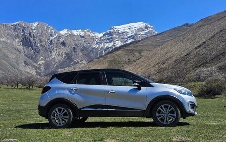Renault Kaptur I рестайлинг, 2018 год, 1 570 000 рублей, 2 фотография