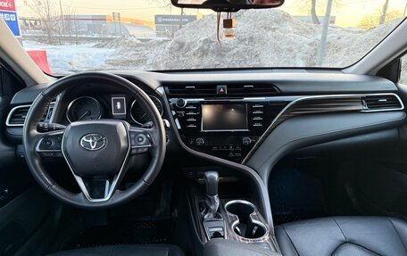 Toyota Camry, 2019 год, 2 230 000 рублей, 11 фотография