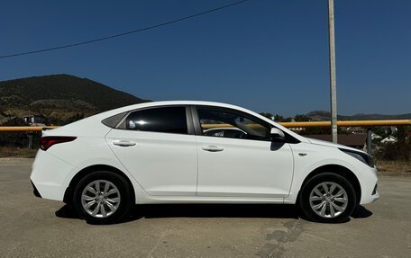Hyundai Solaris II рестайлинг, 2017 год, 1 220 000 рублей, 3 фотография