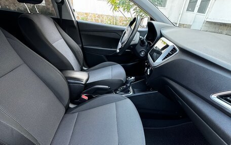 Hyundai Solaris II рестайлинг, 2017 год, 1 220 000 рублей, 11 фотография