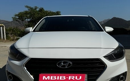 Hyundai Solaris II рестайлинг, 2017 год, 1 220 000 рублей, 12 фотография