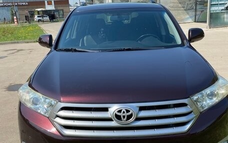 Toyota Highlander III, 2013 год, 2 550 000 рублей, 1 фотография