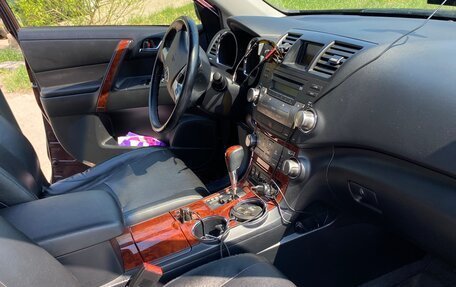 Toyota Highlander III, 2013 год, 2 550 000 рублей, 9 фотография