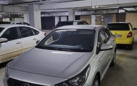 Hyundai Solaris II рестайлинг, 2019 год, 1 400 000 рублей, 3 фотография