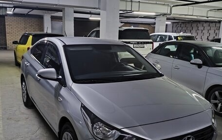 Hyundai Solaris II рестайлинг, 2019 год, 1 400 000 рублей, 2 фотография