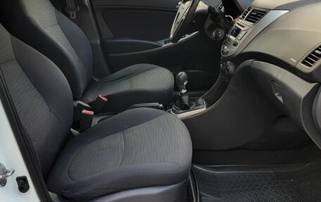 Hyundai Solaris II рестайлинг, 2016 год, 1 099 000 рублей, 12 фотография