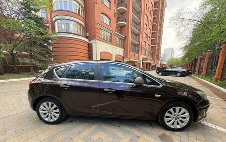 Opel Astra J, 2013 год, 880 000 рублей, 5 фотография