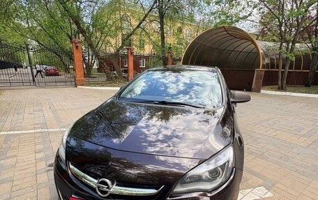 Opel Astra J, 2013 год, 880 000 рублей, 2 фотография