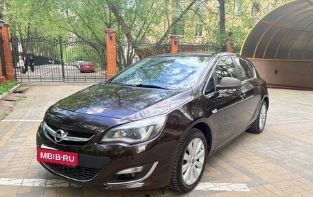 Opel Astra J, 2013 год, 880 000 рублей, 9 фотография