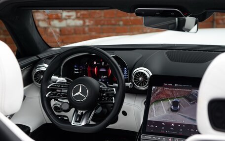 Mercedes-Benz SL-Класс AMG, 2023 год, 15 000 000 рублей, 7 фотография