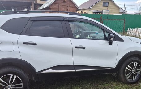 Renault Kaptur I рестайлинг, 2017 год, 950 000 рублей, 2 фотография