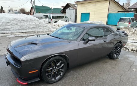 Dodge Challenger III рестайлинг 2, 2019 год, 3 450 000 рублей, 5 фотография