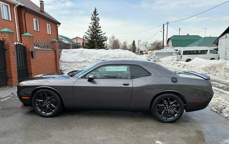 Dodge Challenger III рестайлинг 2, 2019 год, 3 450 000 рублей, 6 фотография