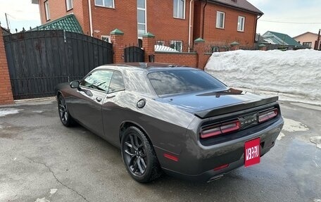 Dodge Challenger III рестайлинг 2, 2019 год, 3 450 000 рублей, 7 фотография