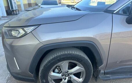 Toyota RAV4, 2021 год, 3 600 000 рублей, 3 фотография