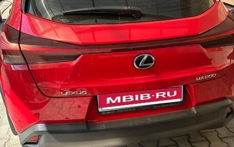 Lexus UX I, 2019 год, 3 000 000 рублей, 2 фотография