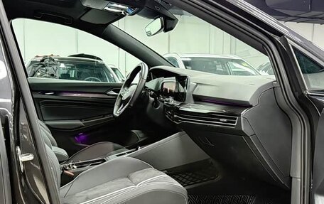 Volkswagen Golf VIII, 2022 год, 1 790 000 рублей, 11 фотография
