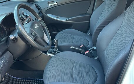 Hyundai Solaris II рестайлинг, 2016 год, 950 000 рублей, 13 фотография