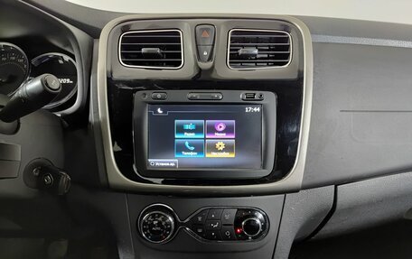 Renault Sandero II рестайлинг, 2019 год, 830 000 рублей, 15 фотография