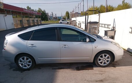 Toyota Prius, 2009 год, 780 000 рублей, 4 фотография