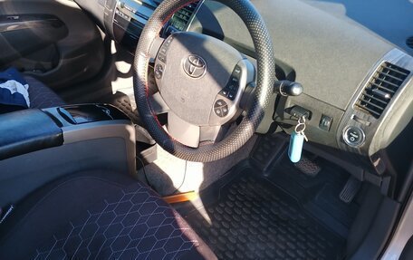 Toyota Prius, 2009 год, 780 000 рублей, 8 фотография