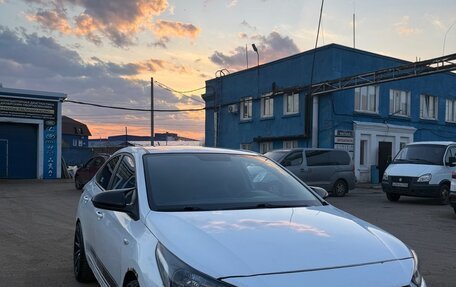 Hyundai Solaris II рестайлинг, 2018 год, 800 000 рублей, 5 фотография