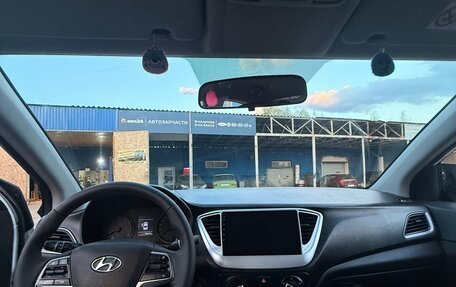 Hyundai Solaris II рестайлинг, 2018 год, 800 000 рублей, 9 фотография
