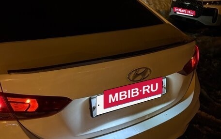 Hyundai Solaris II рестайлинг, 2018 год, 800 000 рублей, 13 фотография