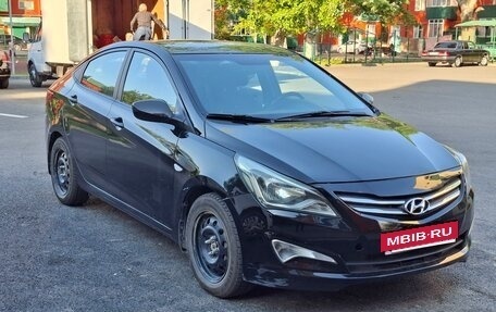 Hyundai Solaris II рестайлинг, 2015 год, 752 000 рублей, 2 фотография