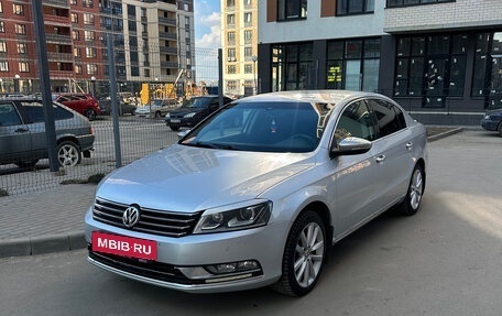 Volkswagen Passat B7, 2011 год, 960 000 рублей, 1 фотография