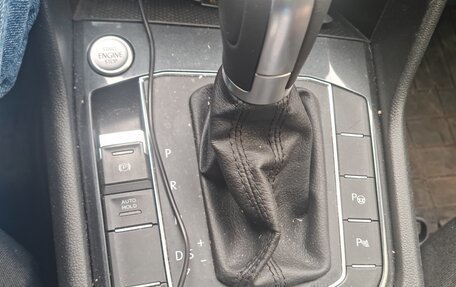 Volkswagen Tiguan II, 2018 год, 2 200 000 рублей, 2 фотография