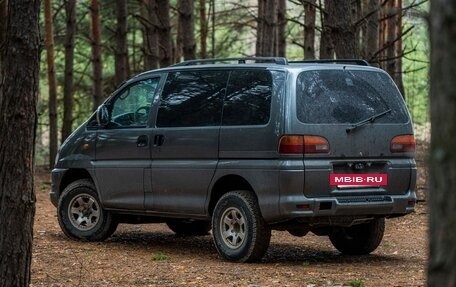 Mitsubishi Space Gear I рестайлинг, 2000 год, 1 600 000 рублей, 3 фотография