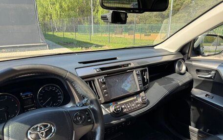 Toyota RAV4, 2018 год, 2 700 000 рублей, 18 фотография