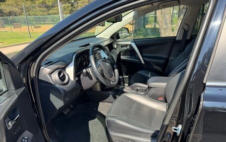 Toyota RAV4, 2018 год, 2 700 000 рублей, 19 фотография