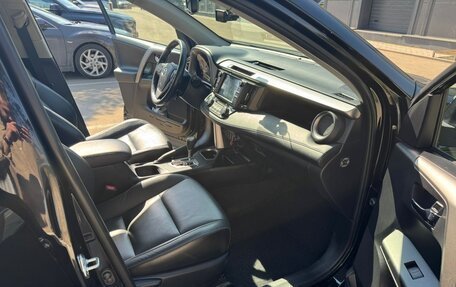 Toyota RAV4, 2018 год, 2 700 000 рублей, 15 фотография